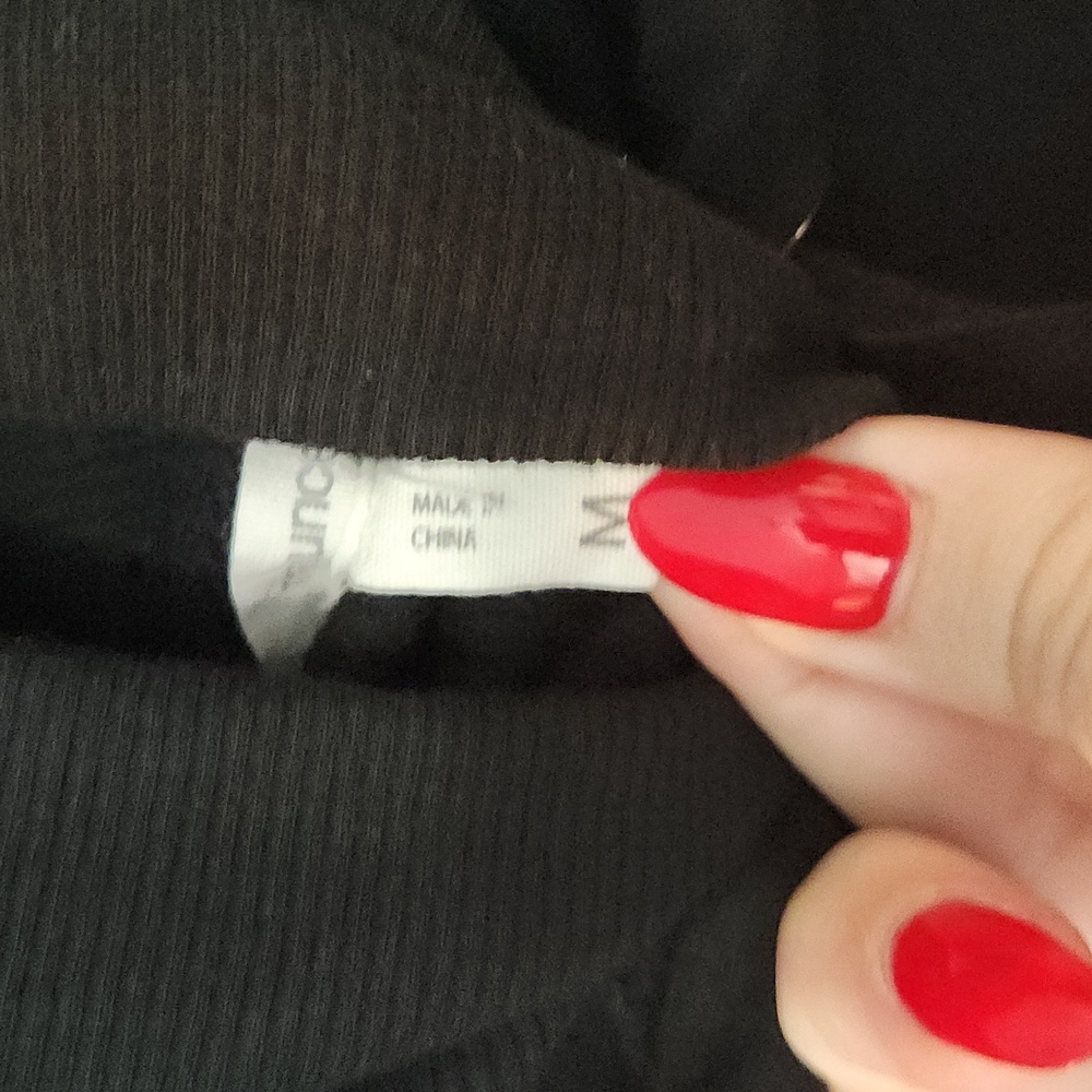 Maurices Black Turtleneck Hoodie With Thumbholes Size Medium - Picture 2 of 4